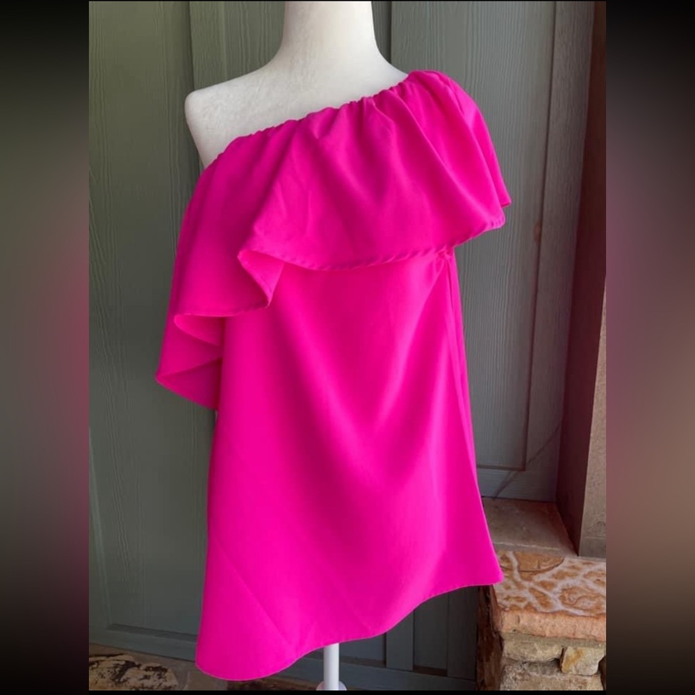 🌸Hot Pink one Shoulder Top🌸